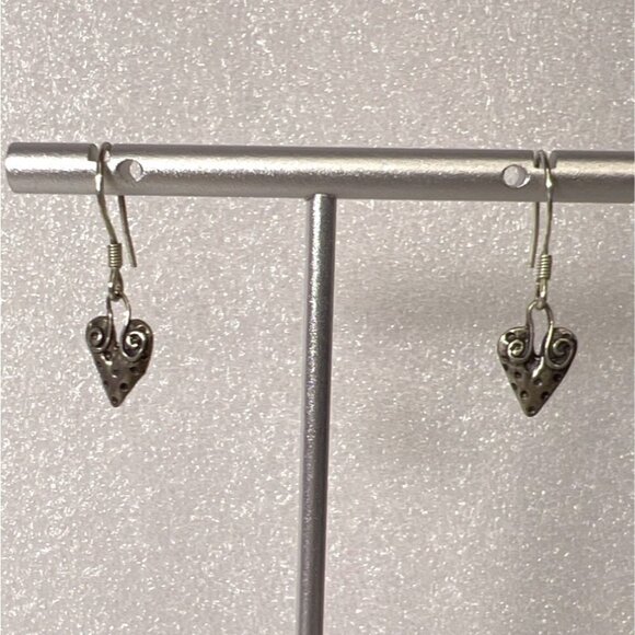 925 Sterling Silver Drop Dangle Earrings Strawberry Heart Shaped Swirl Dainty - Picture 7 of 10